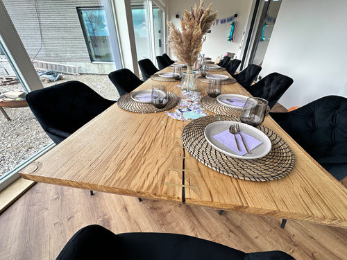 Esstisch für 14 Personen